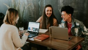 Formation tutorat interne pour accompagner la transmission des savoir-faire en entreprise